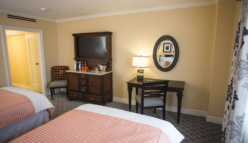 Classic Single Room, 2 Double Beds, Garden View