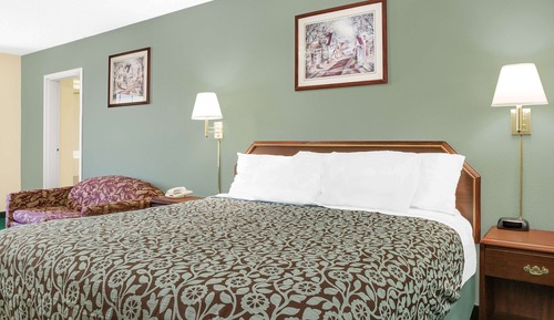 Studio Suite, 1 King Bed, Non Smoking