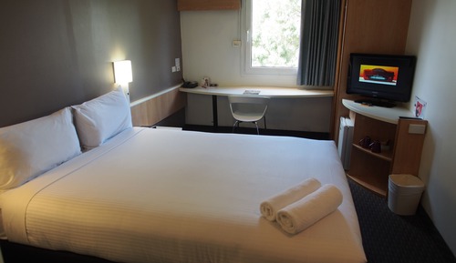 Standard Room, 1 Queen Bed