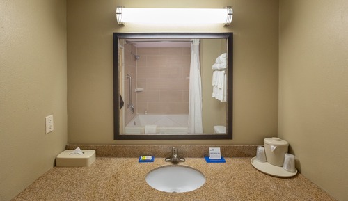 Standard Room, 2 Queen Beds, Accessible (Communications, Mobility, Access Tub)