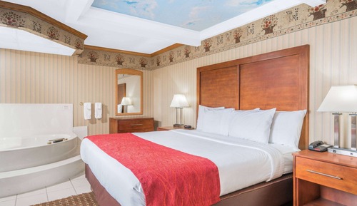 Suite, 1 King Bed, Non Smoking, Jetted Tub