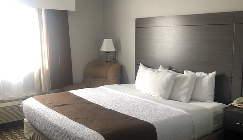 Suite, 1 King Bed, Jetted Tub