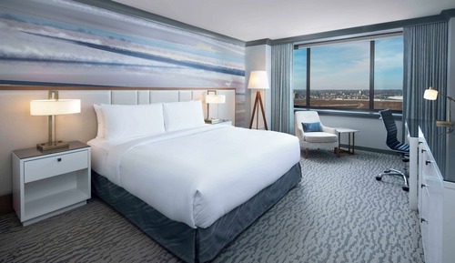 Standard Room, Hearing Accessible, with Step-in Tub