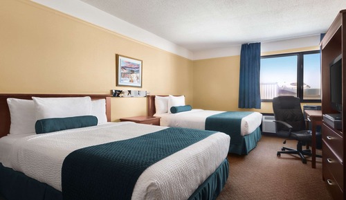 Room, 2 Queen Beds, Non Smoking