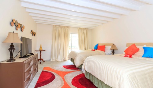 Room, 2 Double Beds, Partial Ocean View, Poolside