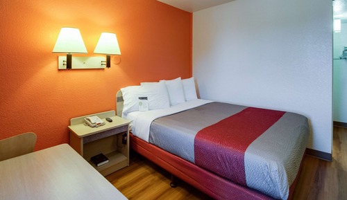 Standard Room, 1 Queen Bed, Non Smoking