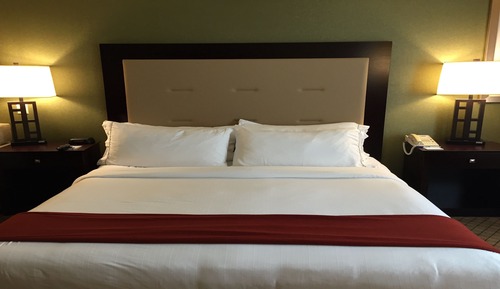 Suite, 1 King Bed with Sofa bed, Corner