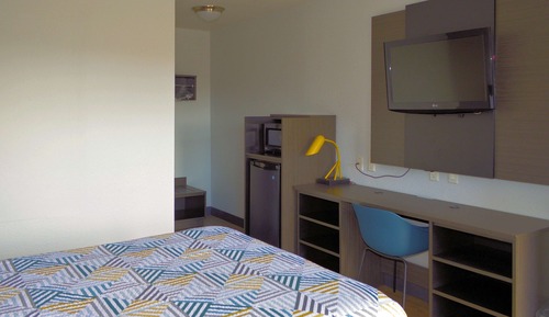 Deluxe Room, 2 Double Beds, Non Smoking, Refrigerator & Microwave