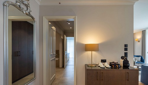 Premium Corner Suite