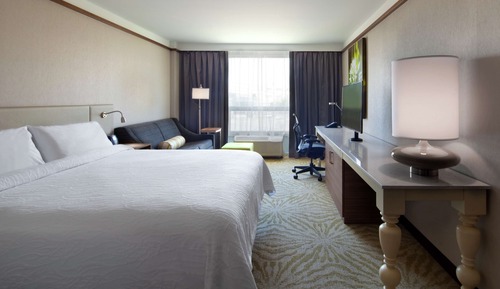 Deluxe Room, 1 King Bed