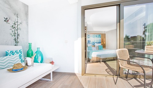 Exclusive Room