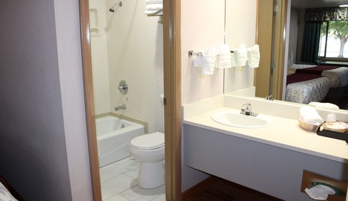Room, 2 Queen Beds, Non Smoking