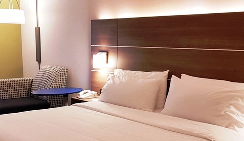 Standard Room, 1 King Bed
