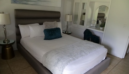 Deluxe Room, 1 Queen Bed with Sofa bed