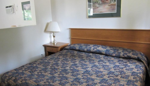 Family Room, Kitchenette
