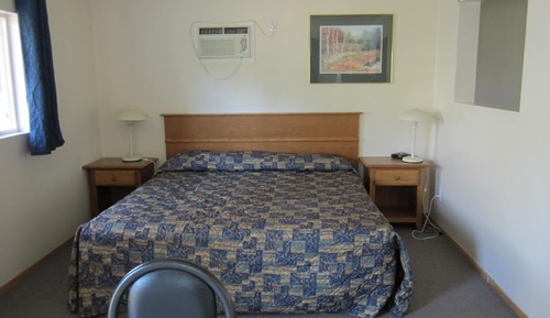 Suite, 1 King Bed, Kitchenette