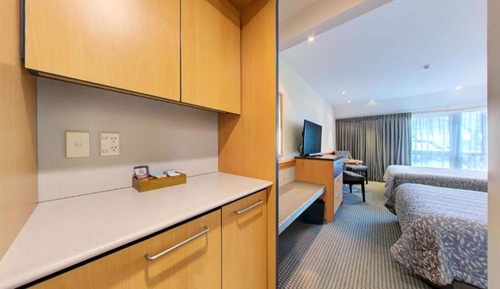 Superior Twin Queen Room