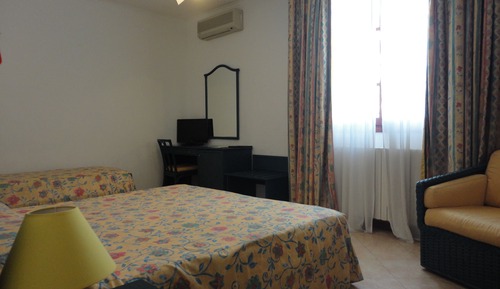 Deluxe Triple Room