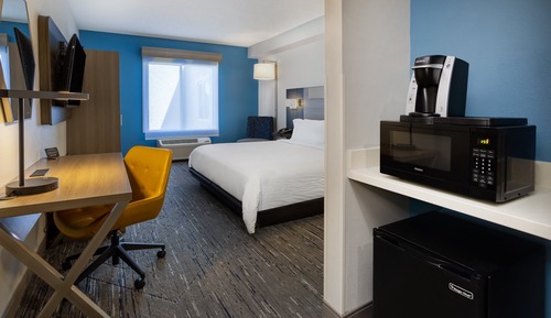 Standard Room, 1 King Bed, Accessible (Communications, Accessible Tub)