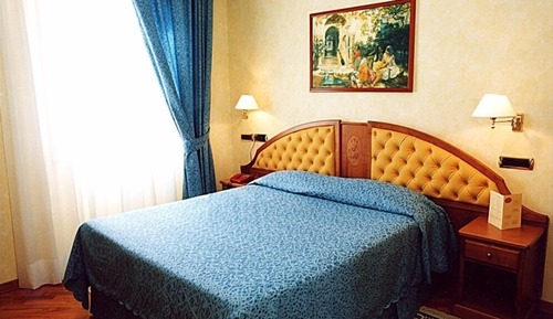 Classic Double Room (with extra bed)