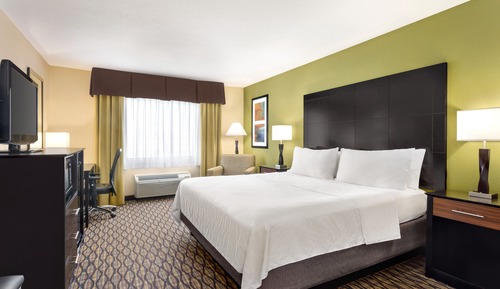 Standard Room, 1 King Bed