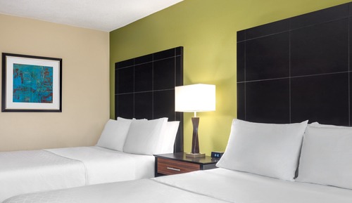 Standard Room, 2 Queen Beds, Accessible Bathtub (Mobility)