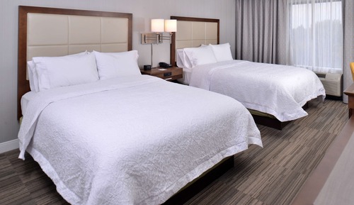 Room, 2 Queen Beds, Accessible, Non Smoking
