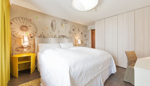 Suite, Balcony