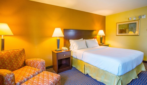 Standard Room, 1 Queen Bed, Accessible (Mobility Tub)