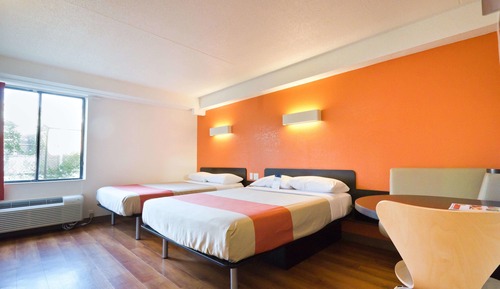 Standard Room, 2 Queen Beds, Non Smoking