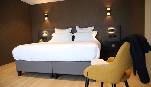 Deluxe Room, 1 King Bed, Non Smoking, Golf View (Twin bed on request)