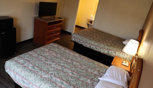 Double Room, Smoking