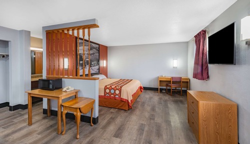Suite, 1 King Bed, Non Smoking