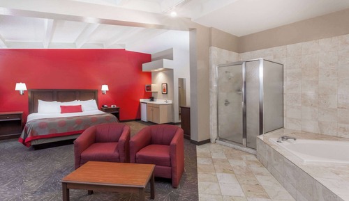 Superior Studio Suite, 1 King Bed, Non Smoking