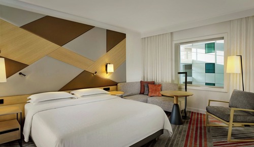 Deluxe Room, 1 King Bed, Non Smoking
