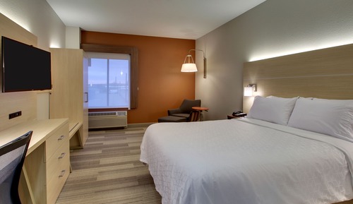 Standard Room, 1 King Bed, Accessible (Communications)