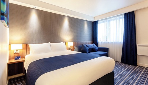 Standard Room, 1 Double Bed, Accessible (with Free Hot Breakfast)