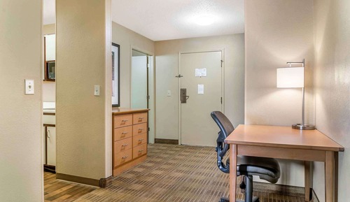 Deluxe Studio, 1 Queen Bed with Sofa bed, Non Smoking