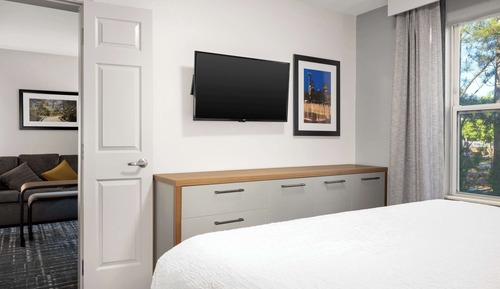 Suite, 1 King Bed