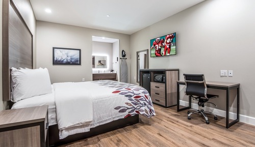 Suite, 1 King Bed, Non Smoking