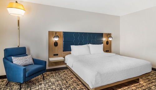 Standard Room, 1 King Bed, Non Smoking, Accessible (Communication Accessible)