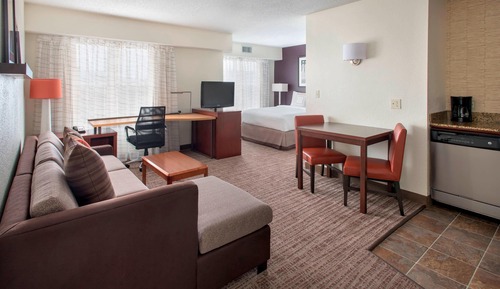 Studio, 1 Queen Bed with Sofa bed, Non Smoking (Mobility/Hearing Accessible, Tub)