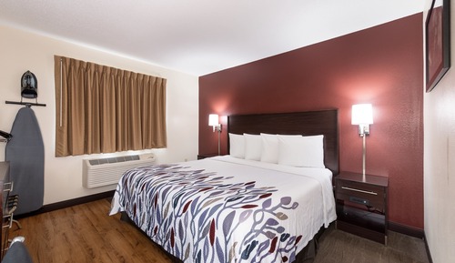 Deluxe Room, 1 King Bed, Accessible, Non Smoking