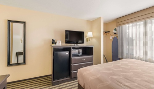 Standard Room, 1 King Bed, Non Smoking