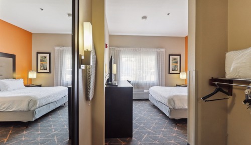 Standard Room, 1 King Bed, Mobility Accessible (Mobility, Accessible Tub)