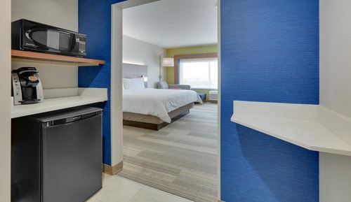 Standard Room, 1 King Bed, Accessible (Comm, Mobil, Accessible Tub)