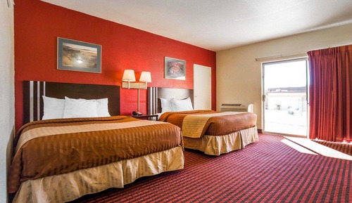 Room, 2 Queen Beds, Accessible, Non Smoking