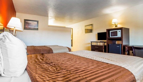 Standard Room, 2 Queen Beds, Non Smoking