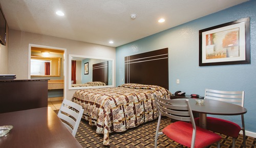 Standard Room, 1 King Bed, Refrigerator & Microwave