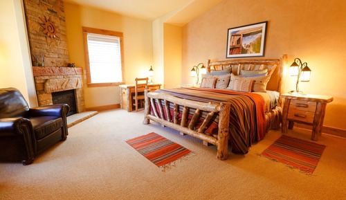 Room, 1 King Bed, Fireplace